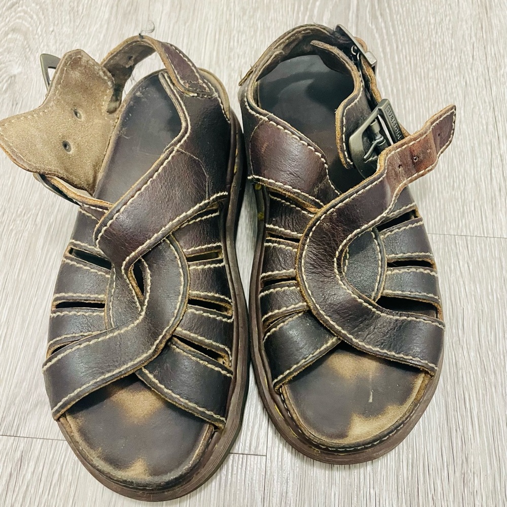 VINTAGE Dr Martens Sandals ! Great condition ! Womens size 6